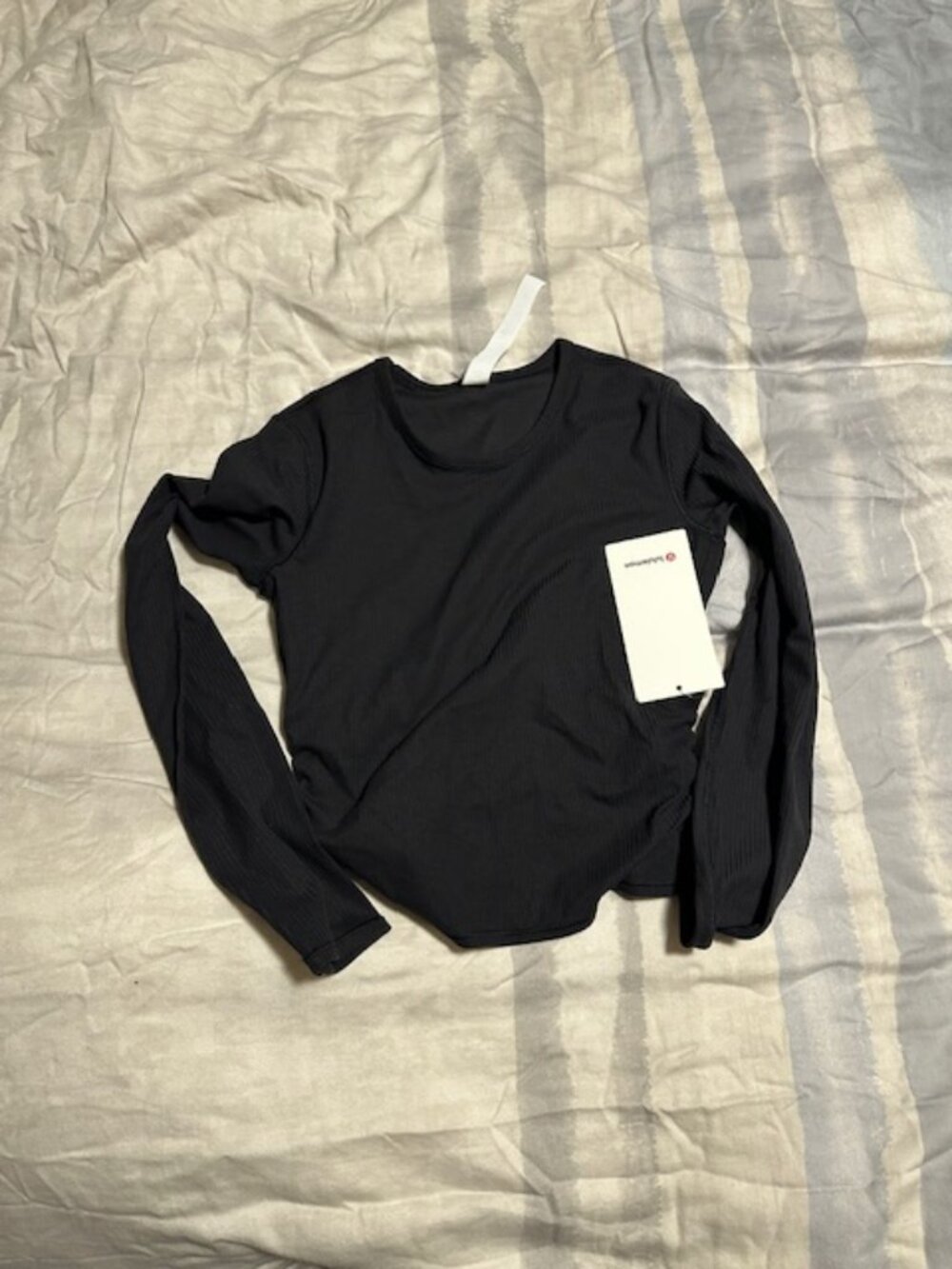 NWT LUlulemon All it takes twist back long sleeve